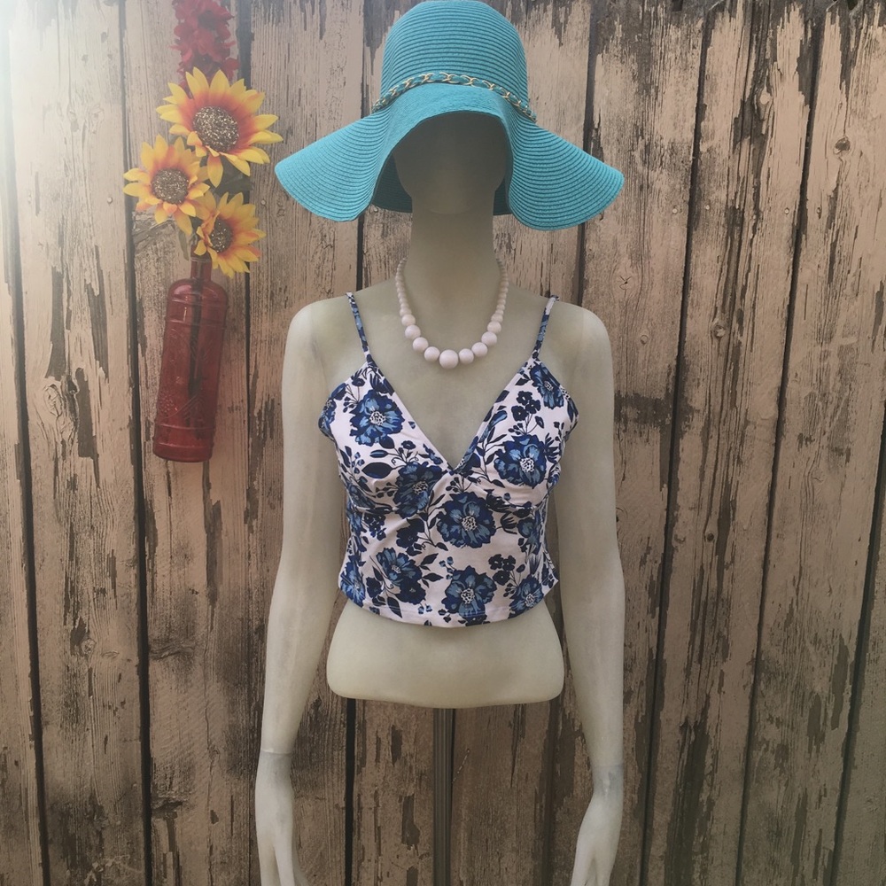 Thin Strap Crop Top